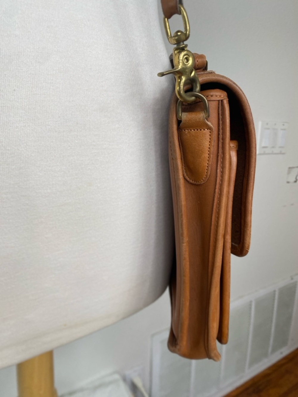 Vintage Coach Cognac Leather Station Bag With Removable Strap Classic Minimalist - Picture 4 of 16